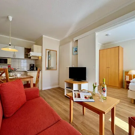 Im Seepark Auf Ruegen Nahe Ostseestrand Apartment *