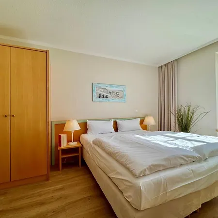 Im Seepark Auf Ruegen Nahe Ostseestrand Apartment *