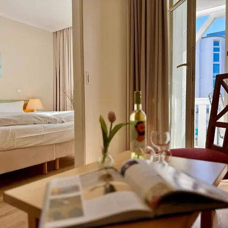 Im Seepark Auf Ruegen Nahe Ostseestrand Apartment